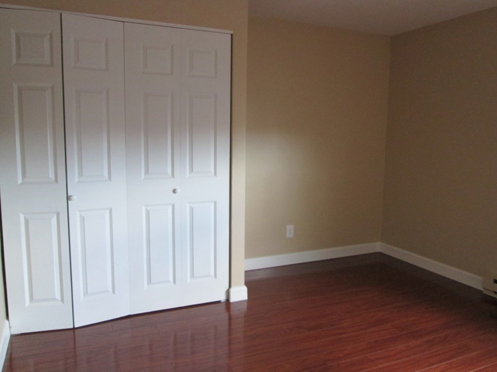 53 Melrose Unit: 3 E