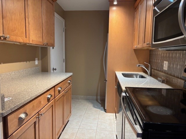 53 Melrose Unit: 3 E