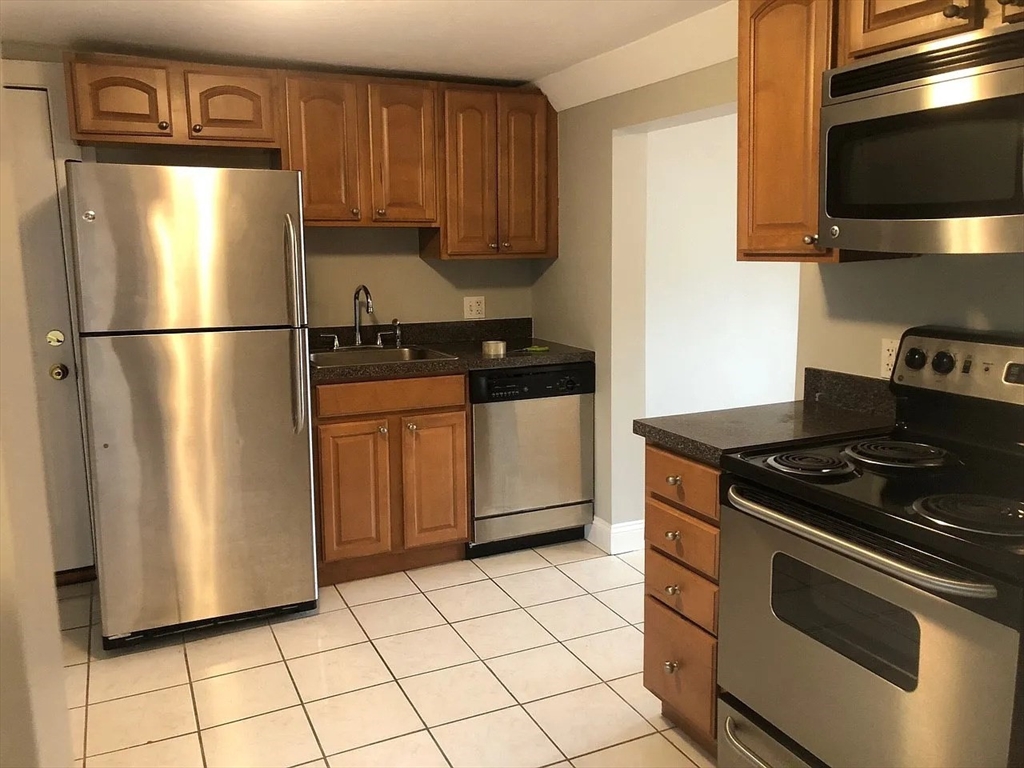 6 R Salem Street # 5
