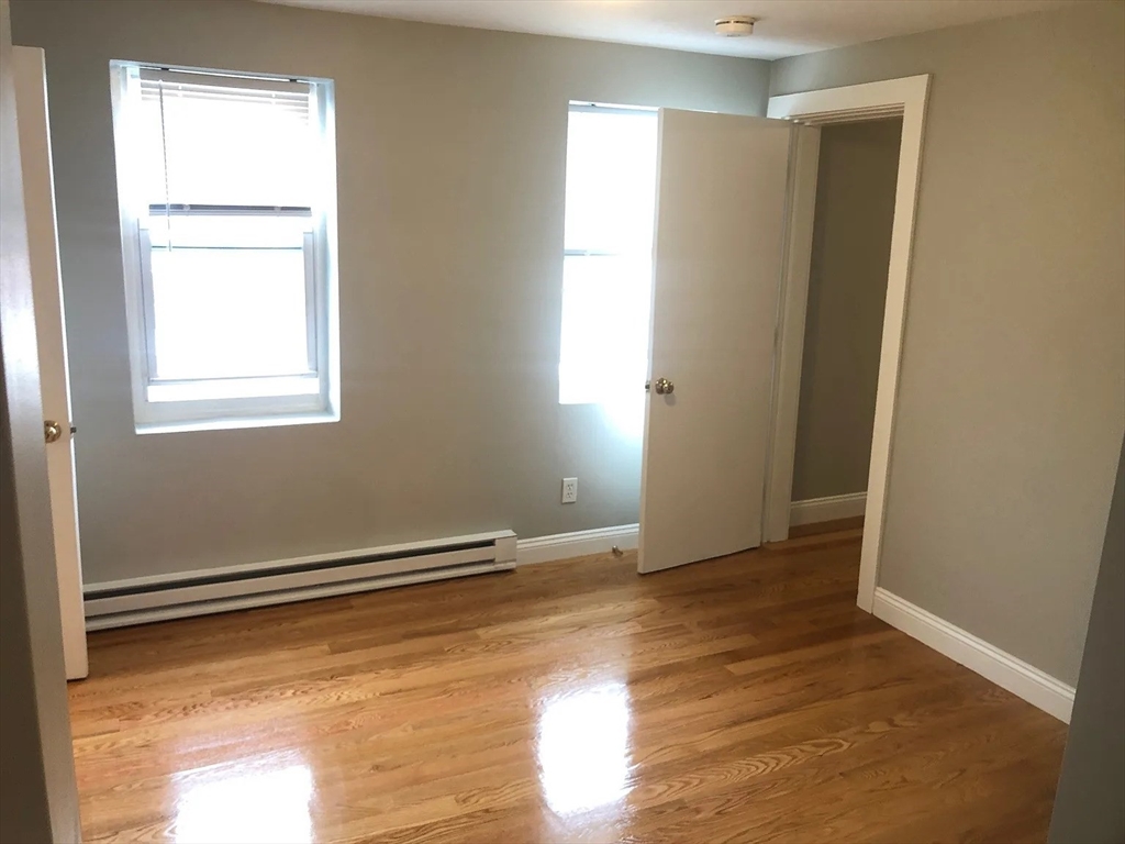 6 R Salem Street # 5