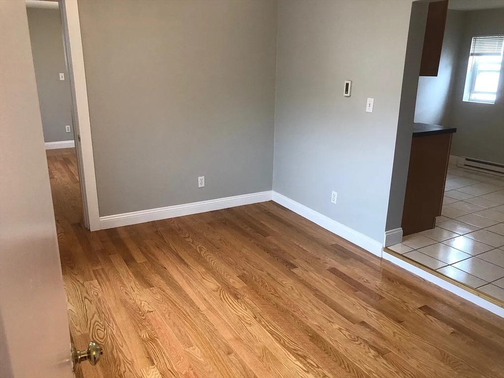6 R Salem Street # 5