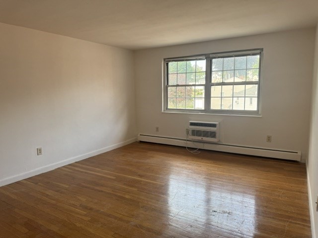 300 Main Street # 10