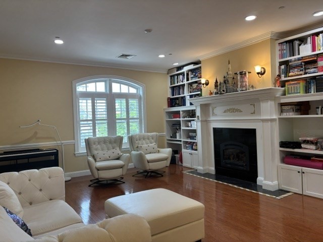 10 Winchester Place Unit: 102