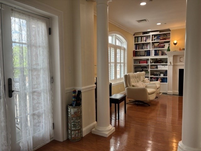 10 Winchester Place Unit: 102