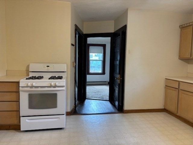 62 Eastern Ave # 2