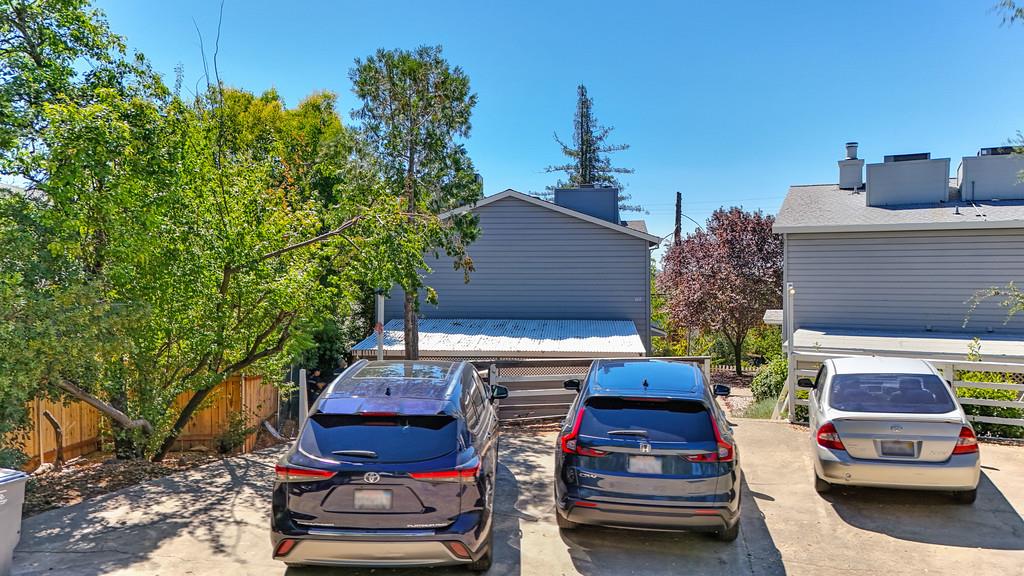 160 Huntley AVE