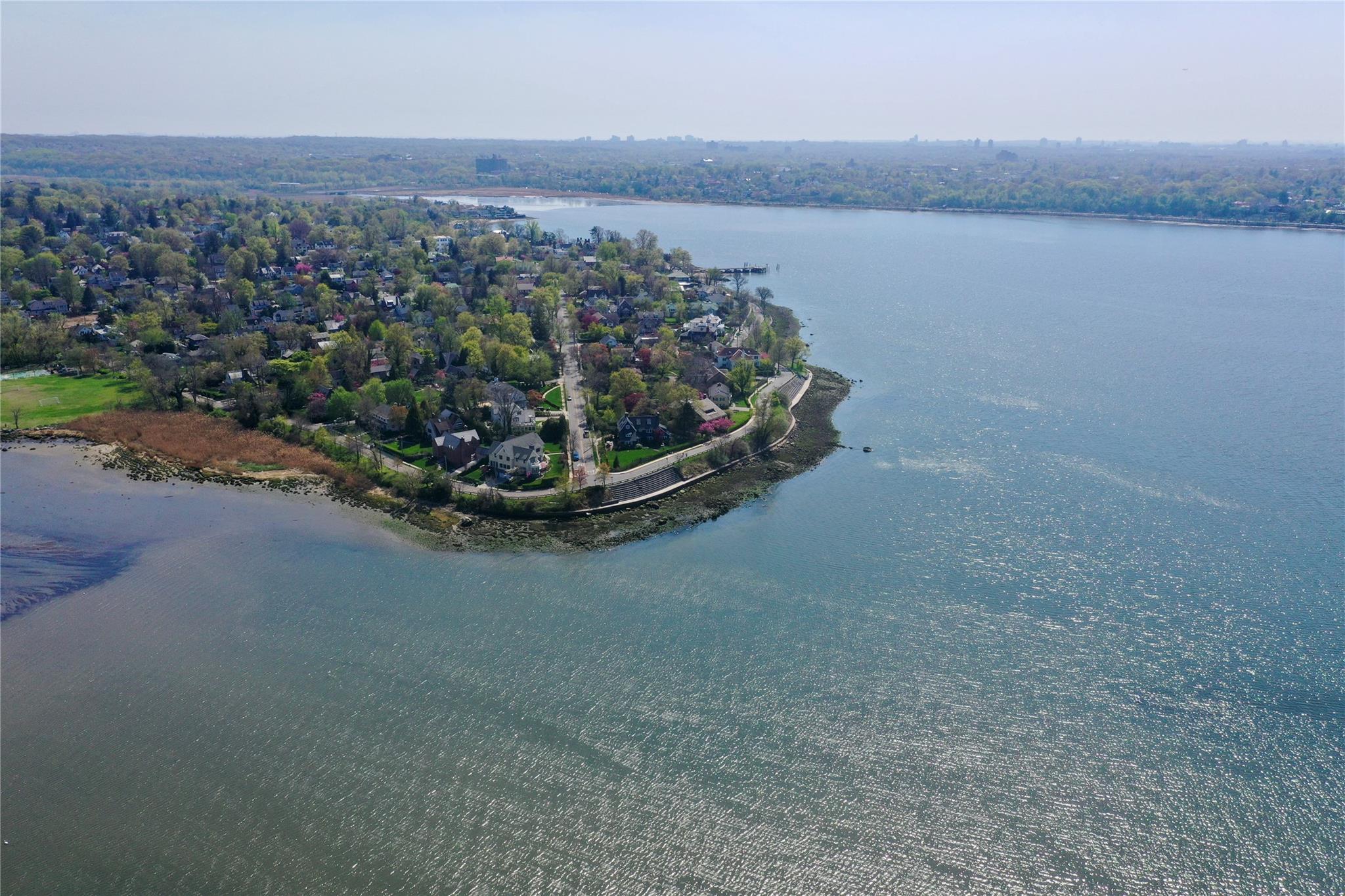 1120 Shore Road