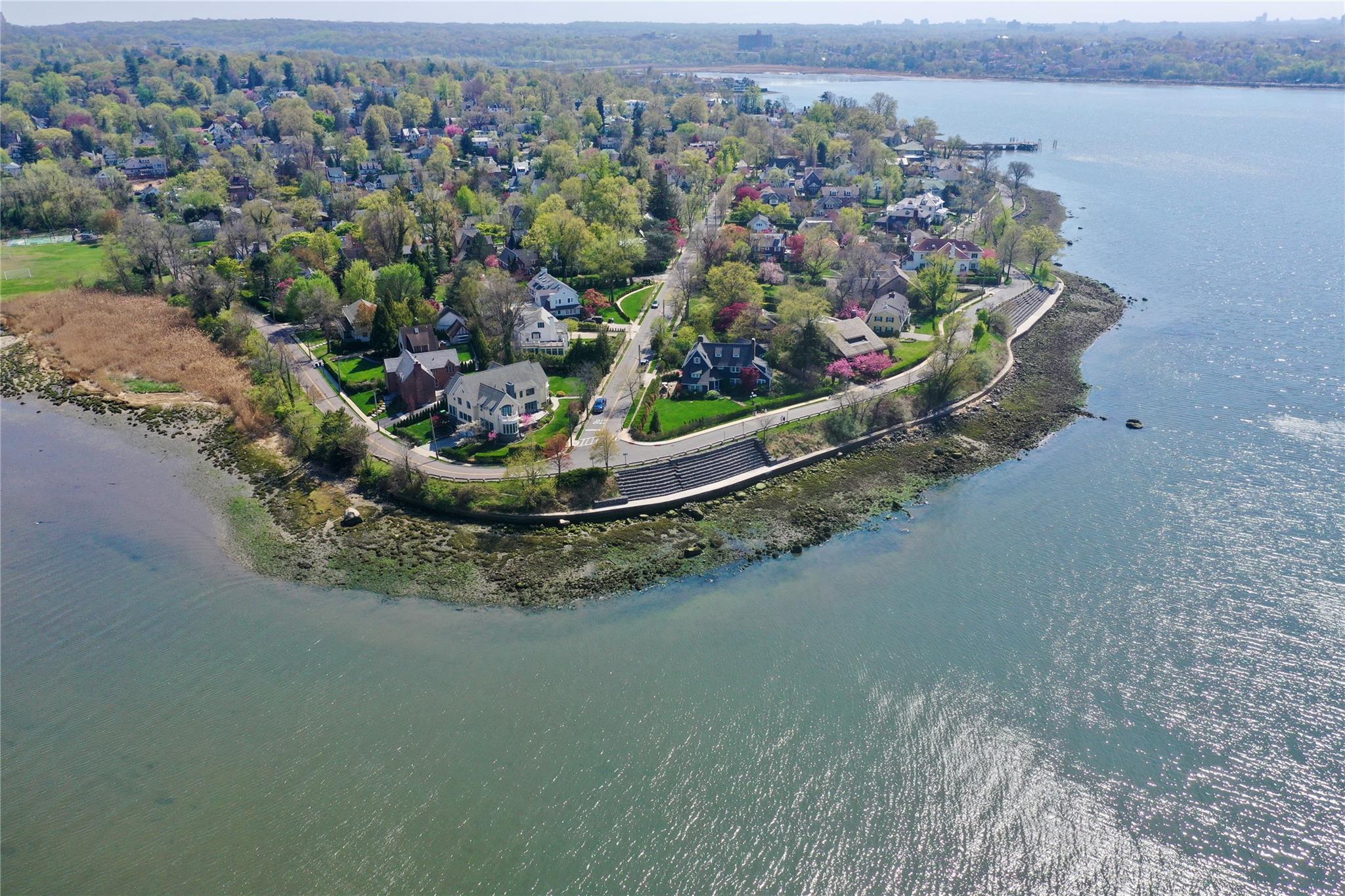 1120 Shore Road