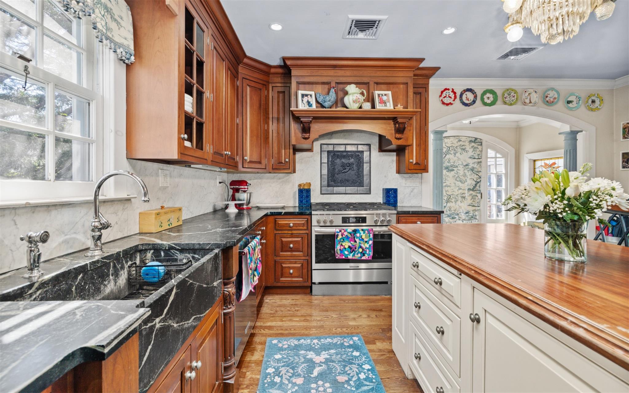 1120 Shore Road