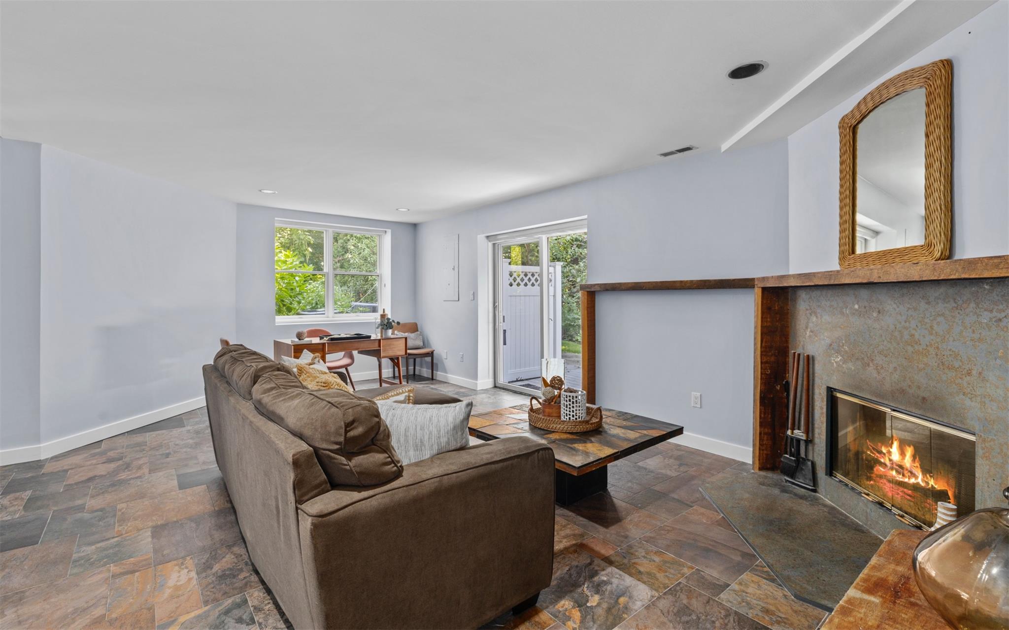 10 Courtyard Circle