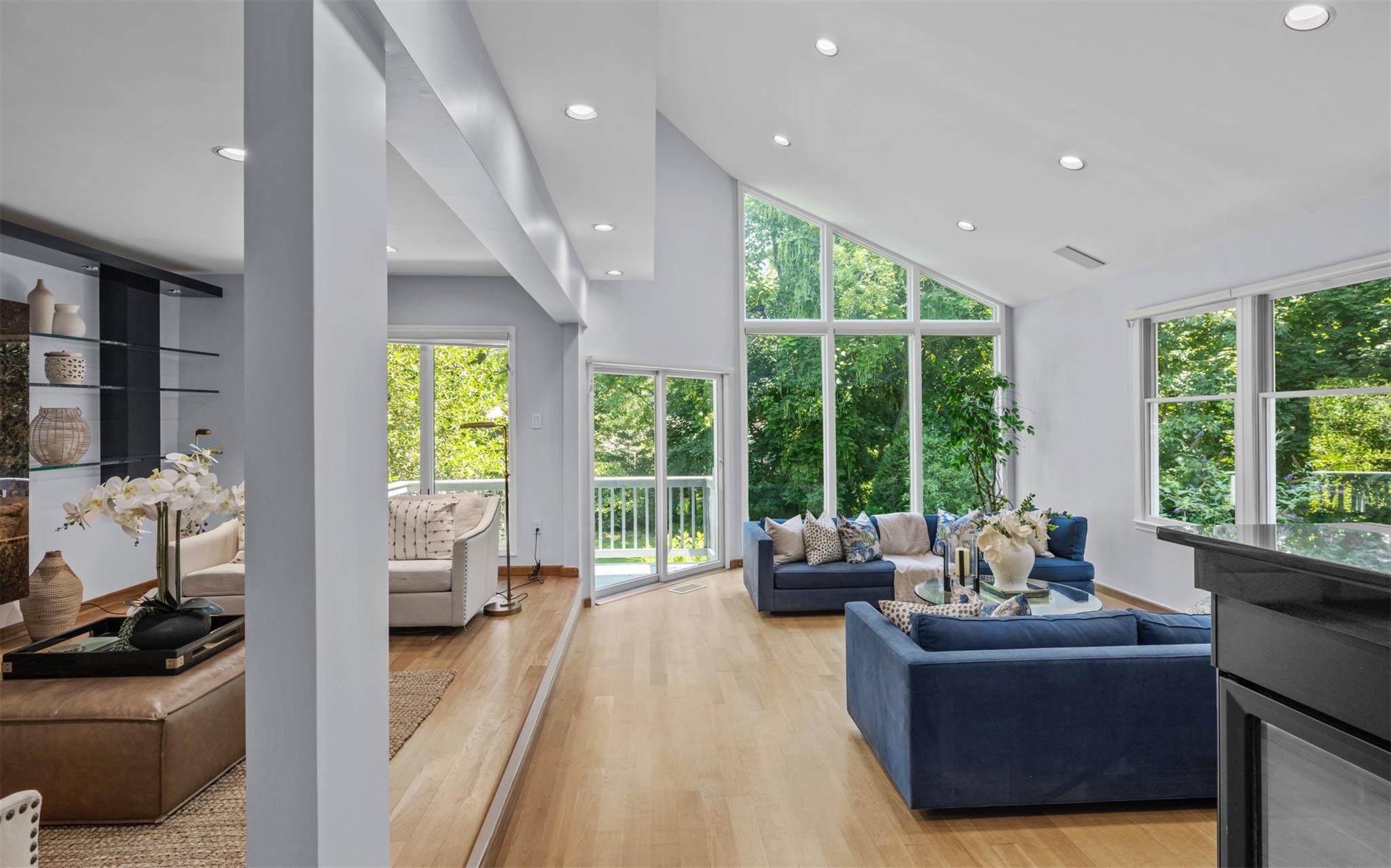 10 Courtyard Circle