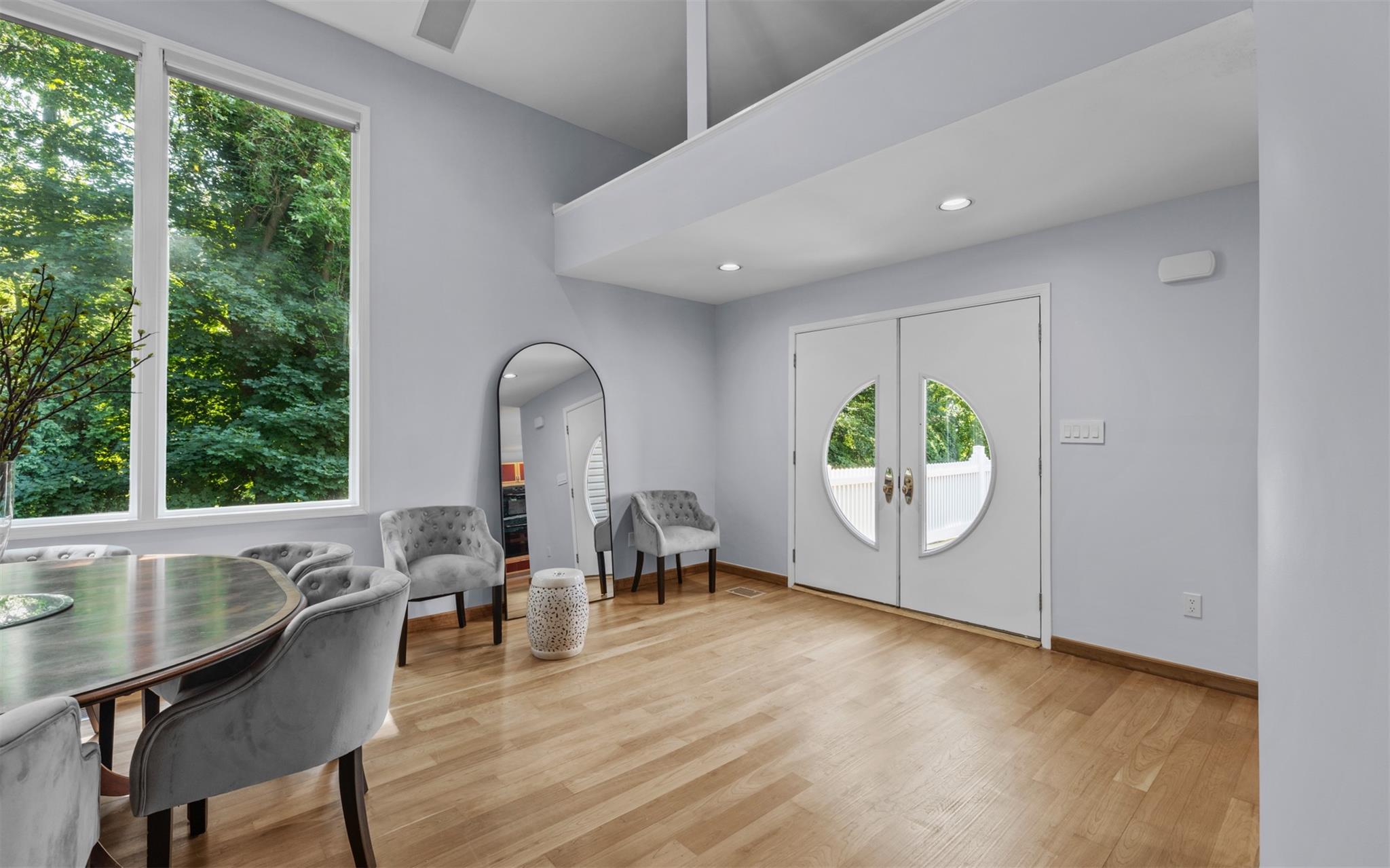 10 Courtyard Circle