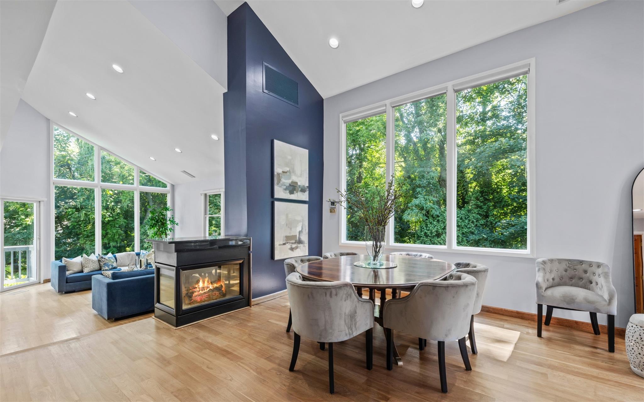 10 Courtyard Circle