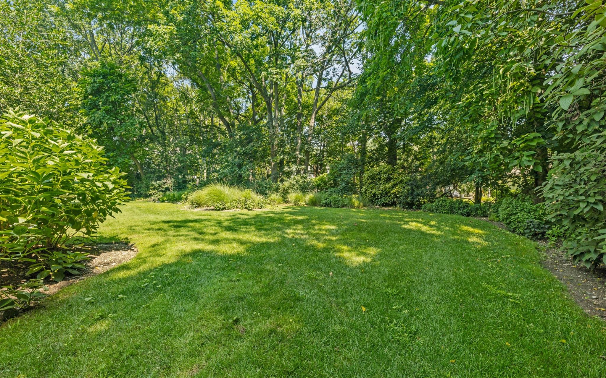 10 Courtyard Circle