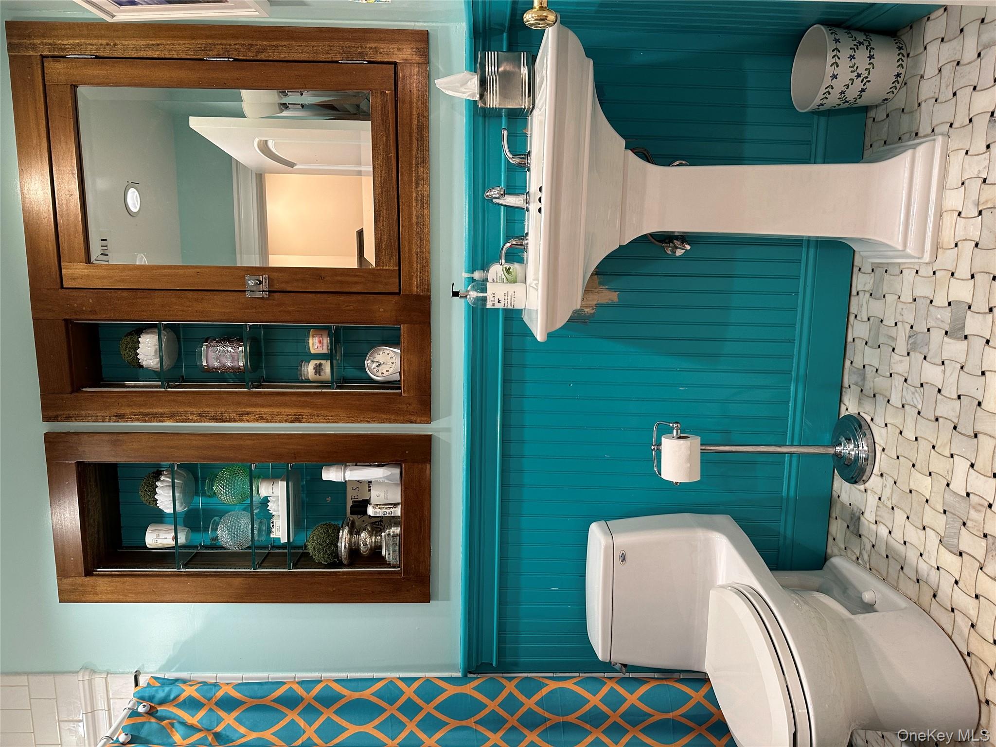 38-47 Douglaston Parkway