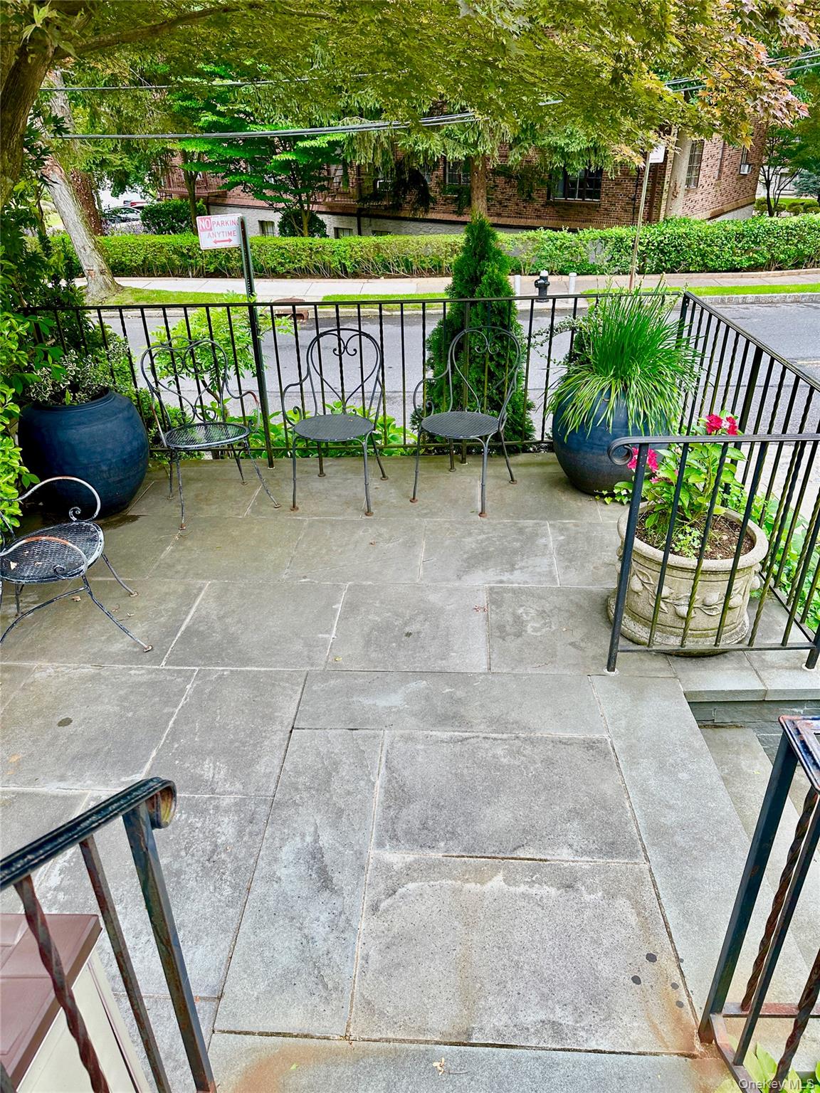 38-47 Douglaston Parkway