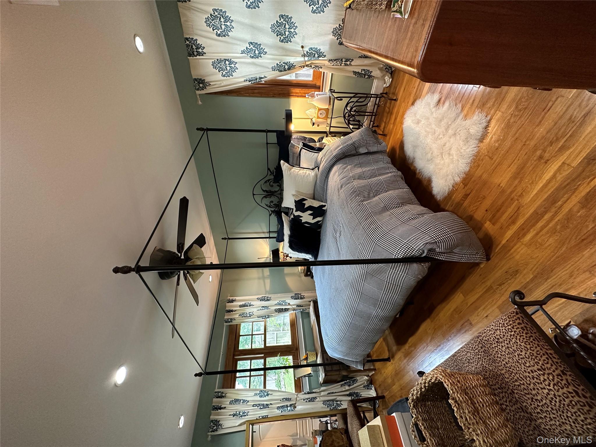 38-47 Douglaston Parkway