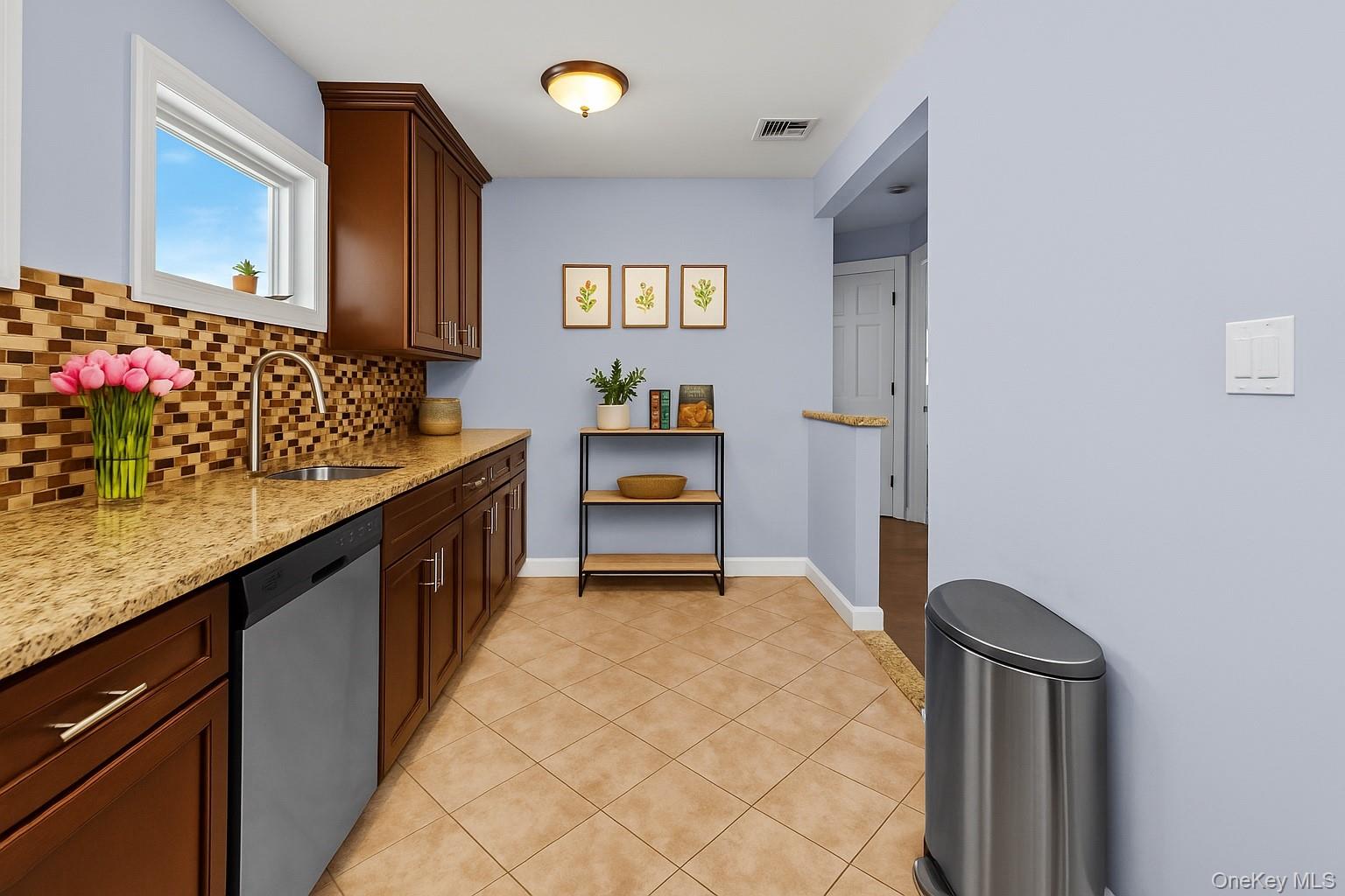 539 W Park Avenue Unit: 2