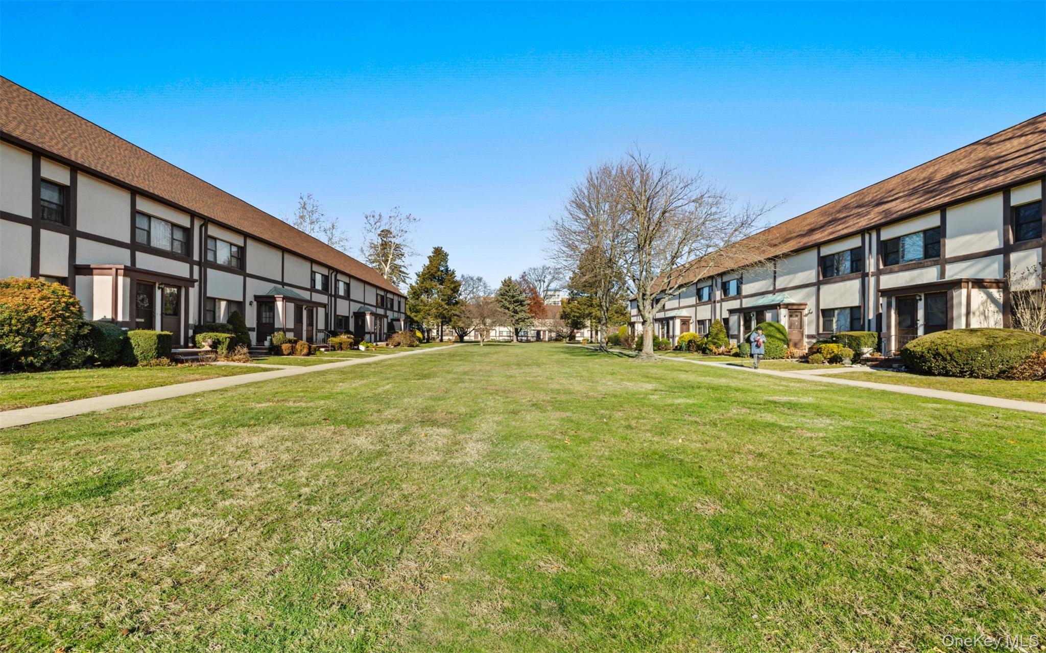 113 15th Street Unit: 1C