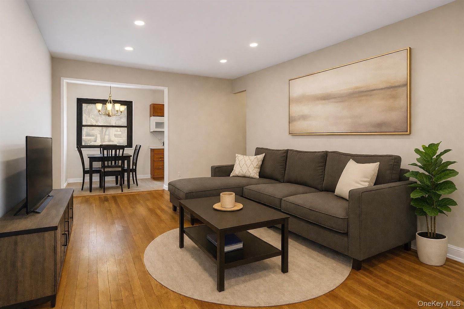 113 15th Street Unit: 1C