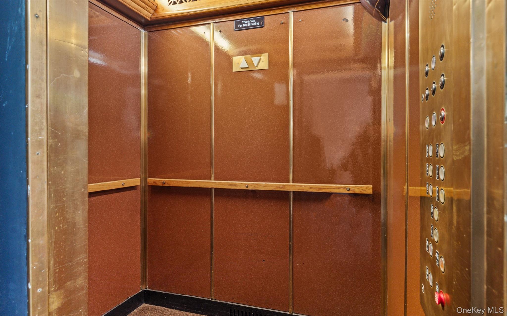 32 Cathedral Avenue Unit: 6c