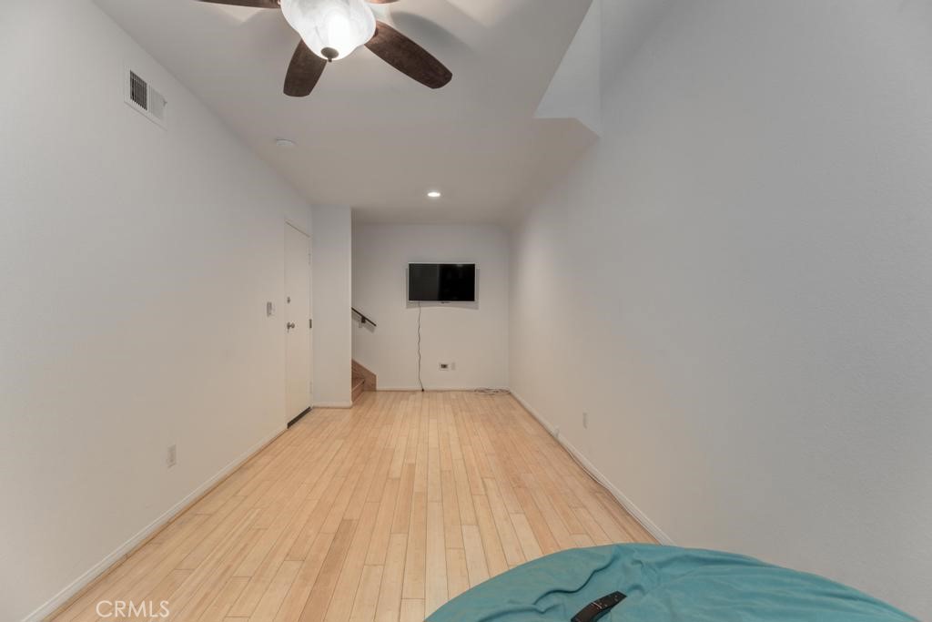 501 Herondo Street 49