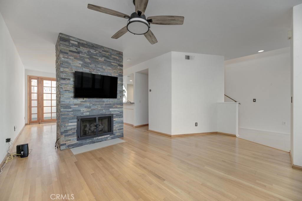 501 Herondo Street 49