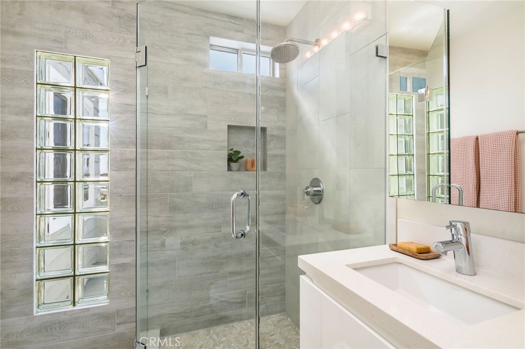 927 6th Street A