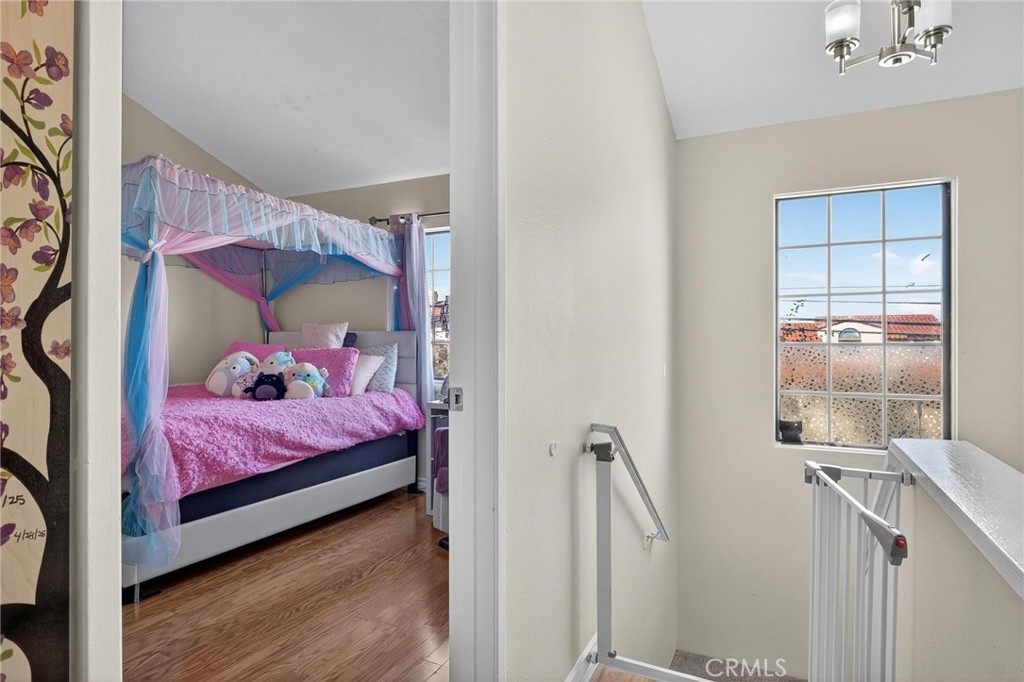 3910 W 182nd 1