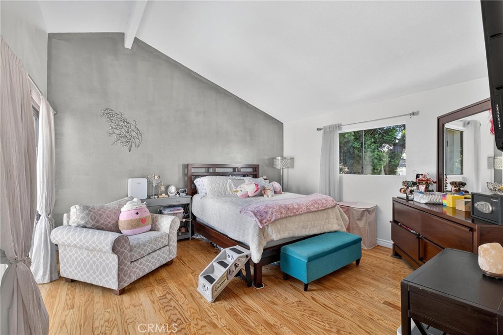 3910 W 182nd 1