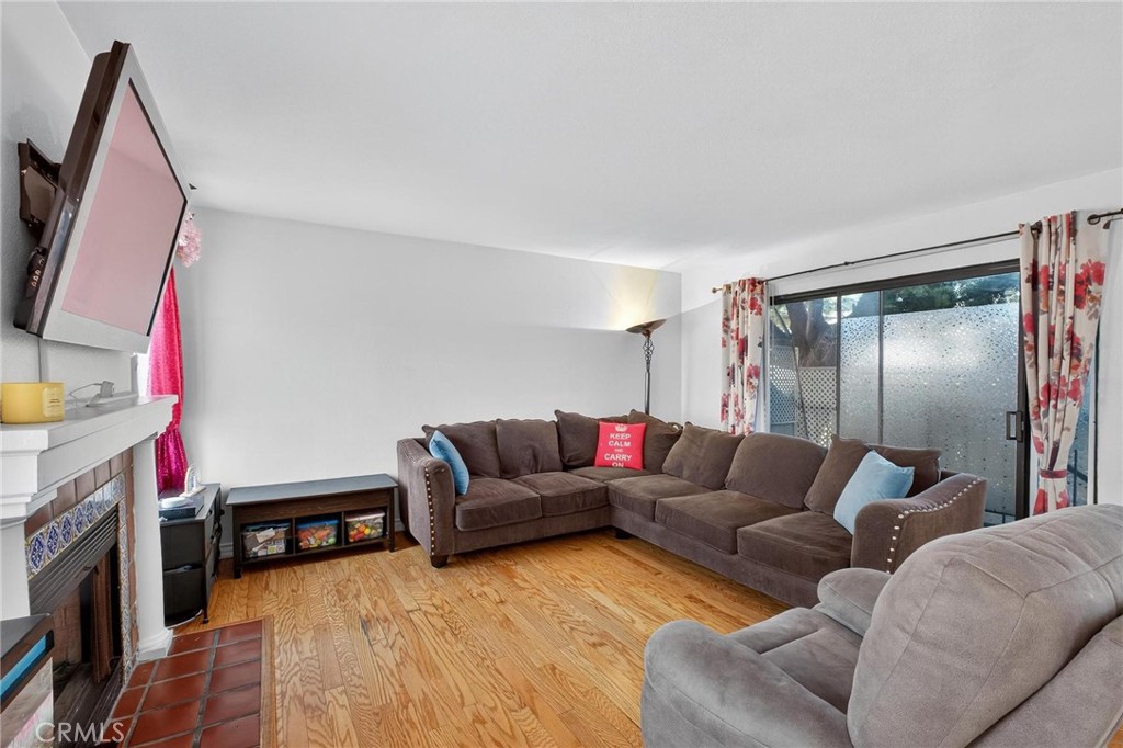 3910 W 182nd 1