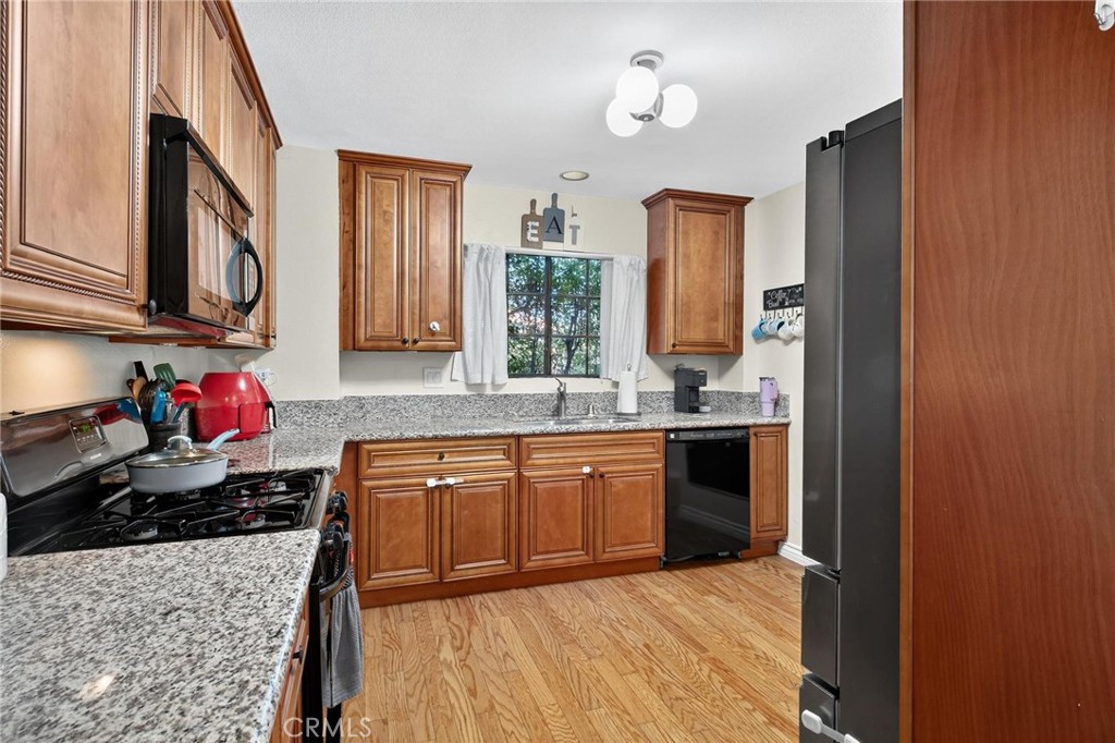 3910 W 182nd 1