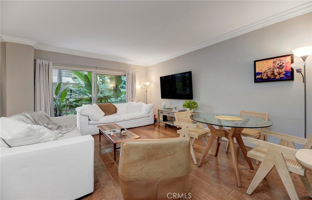 1131 Alta Loma Road 221