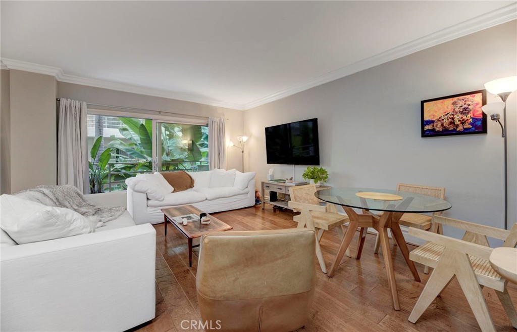 1131 Alta Loma Road 221