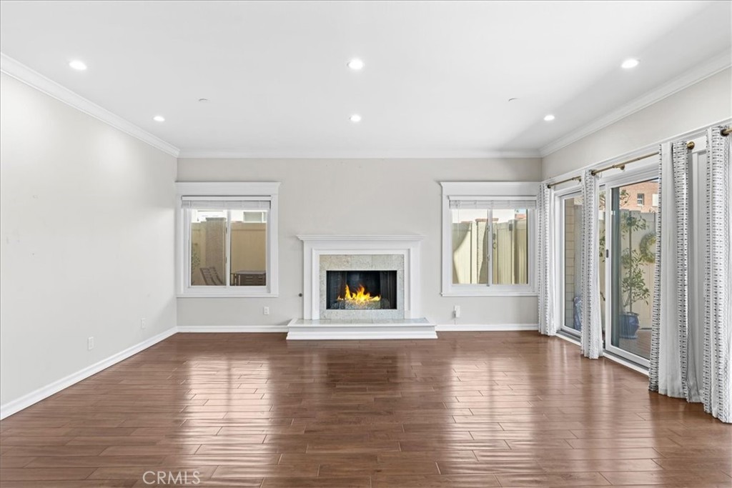 512 Esplanade 103