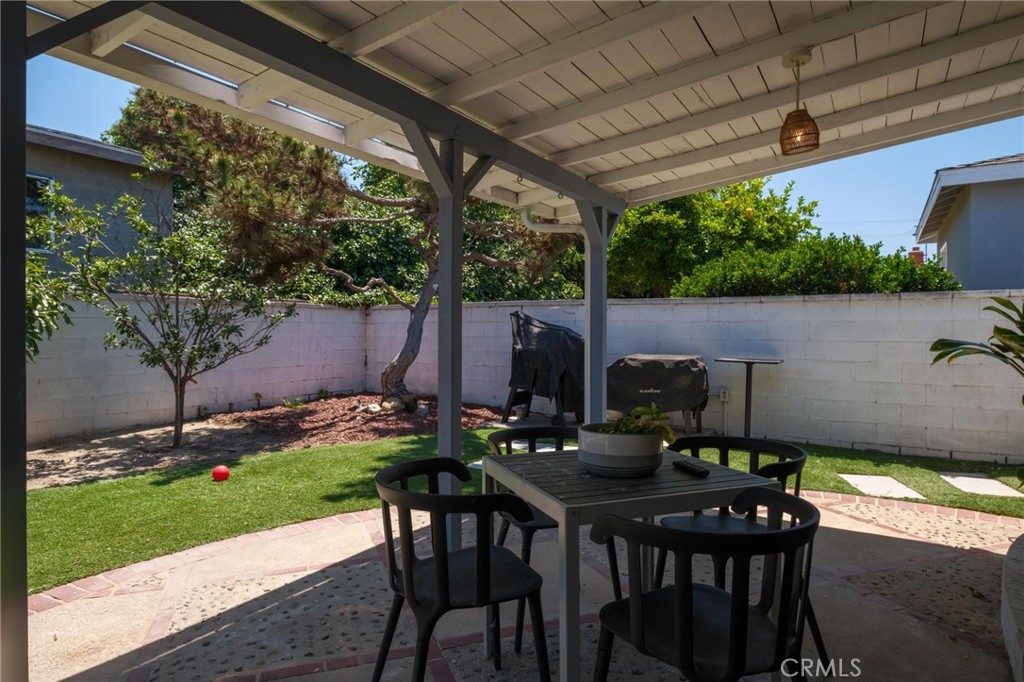 16916 S Catalina