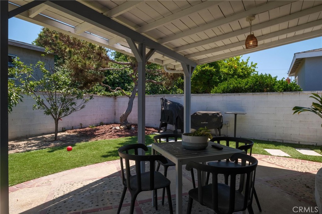 16916 S Catalina