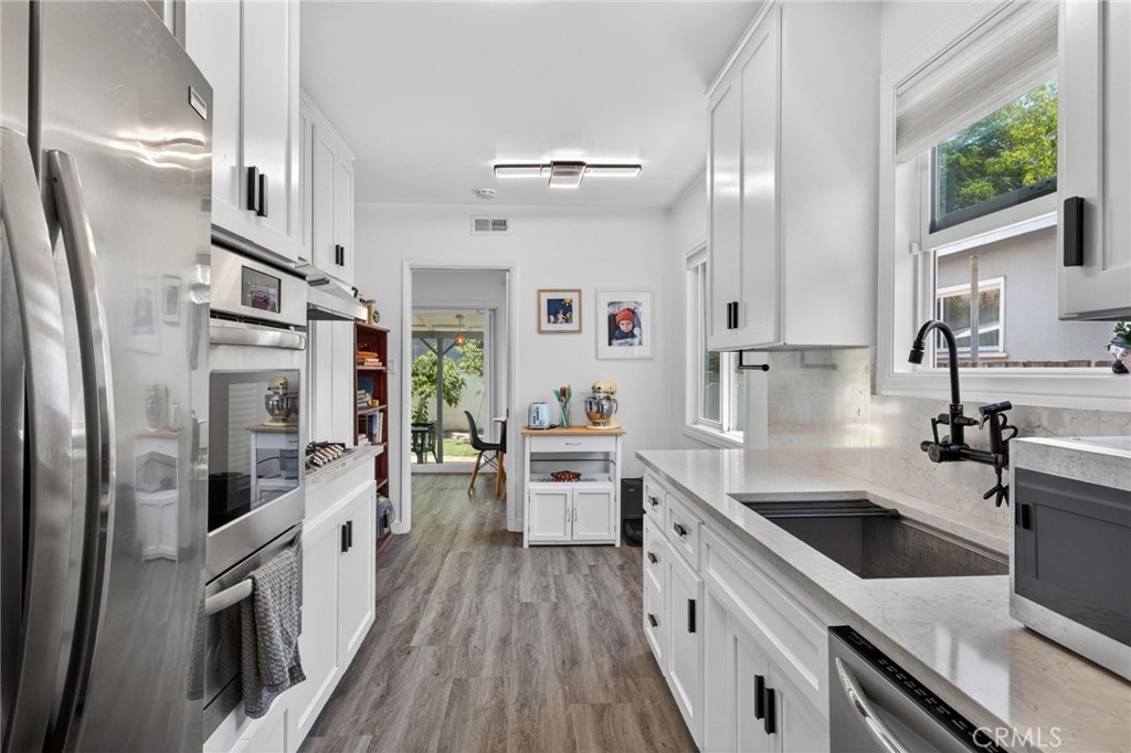 16916 S Catalina