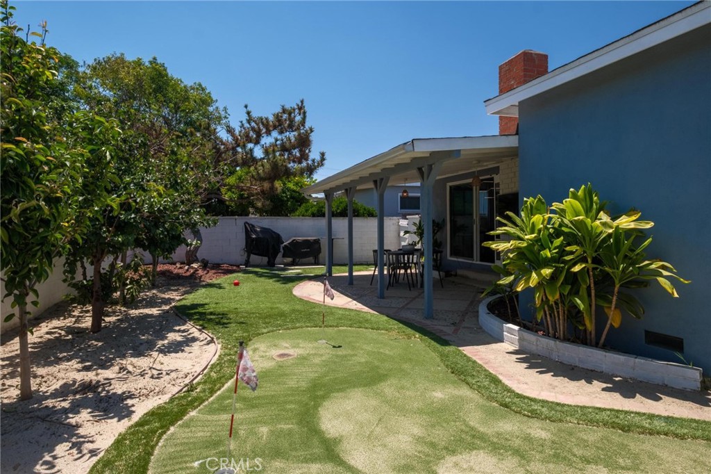 16916 S Catalina