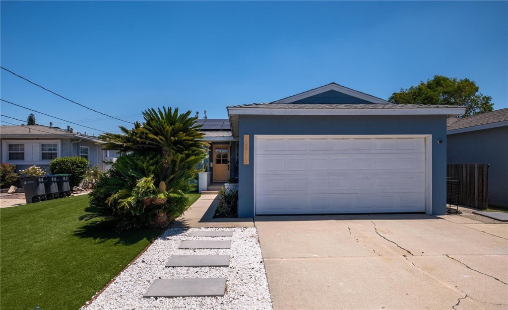 16916 S Catalina