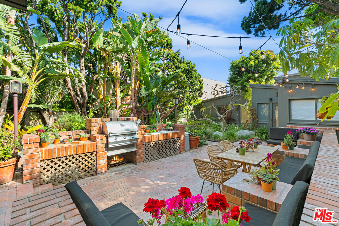 31008 Broad Beach Rd