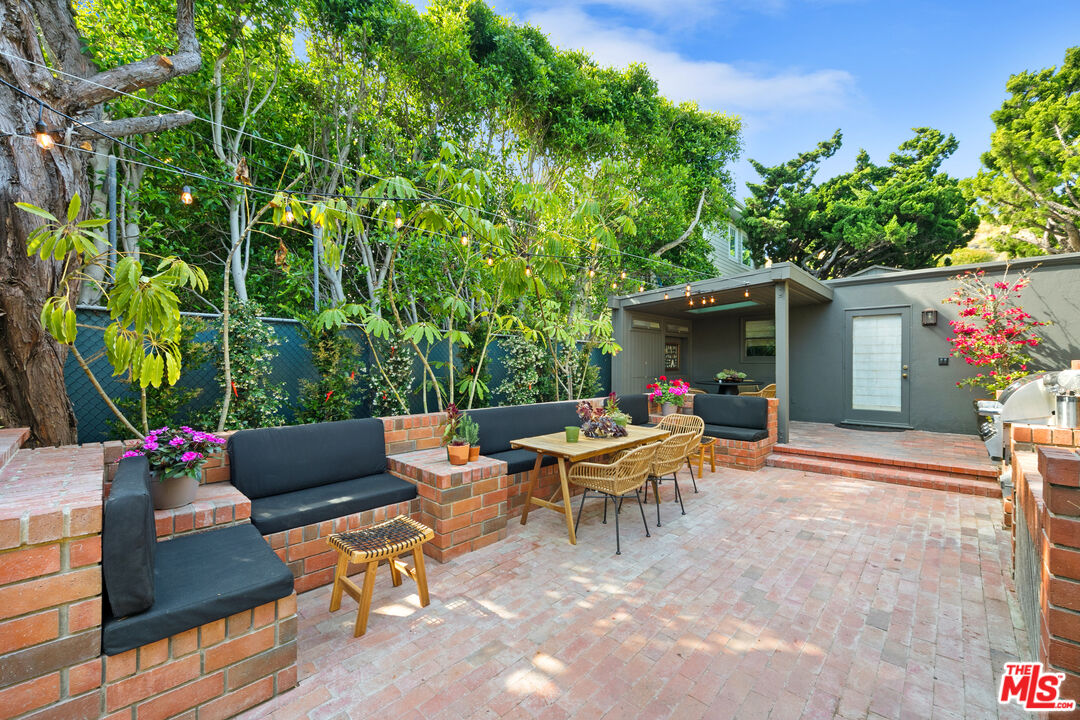 31008 Broad Beach Rd