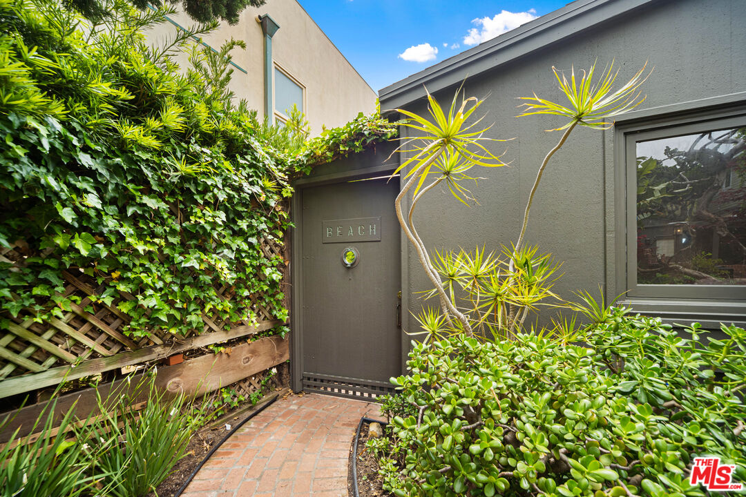 31008 Broad Beach Rd