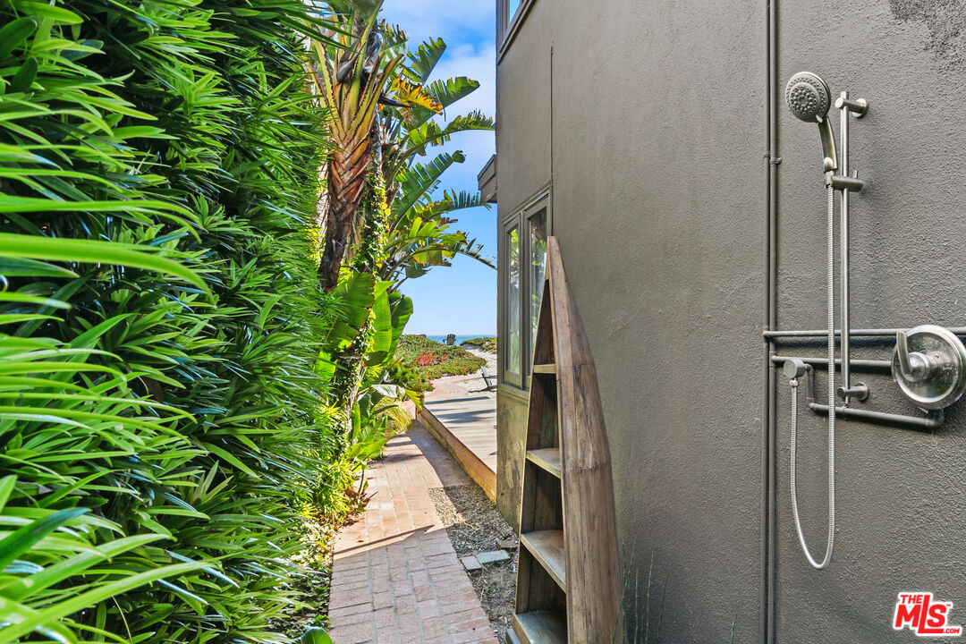 31008 Broad Beach Rd