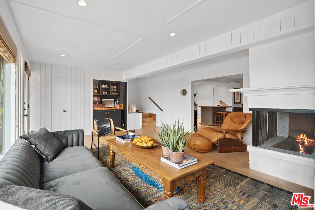 31008 Broad Beach Rd