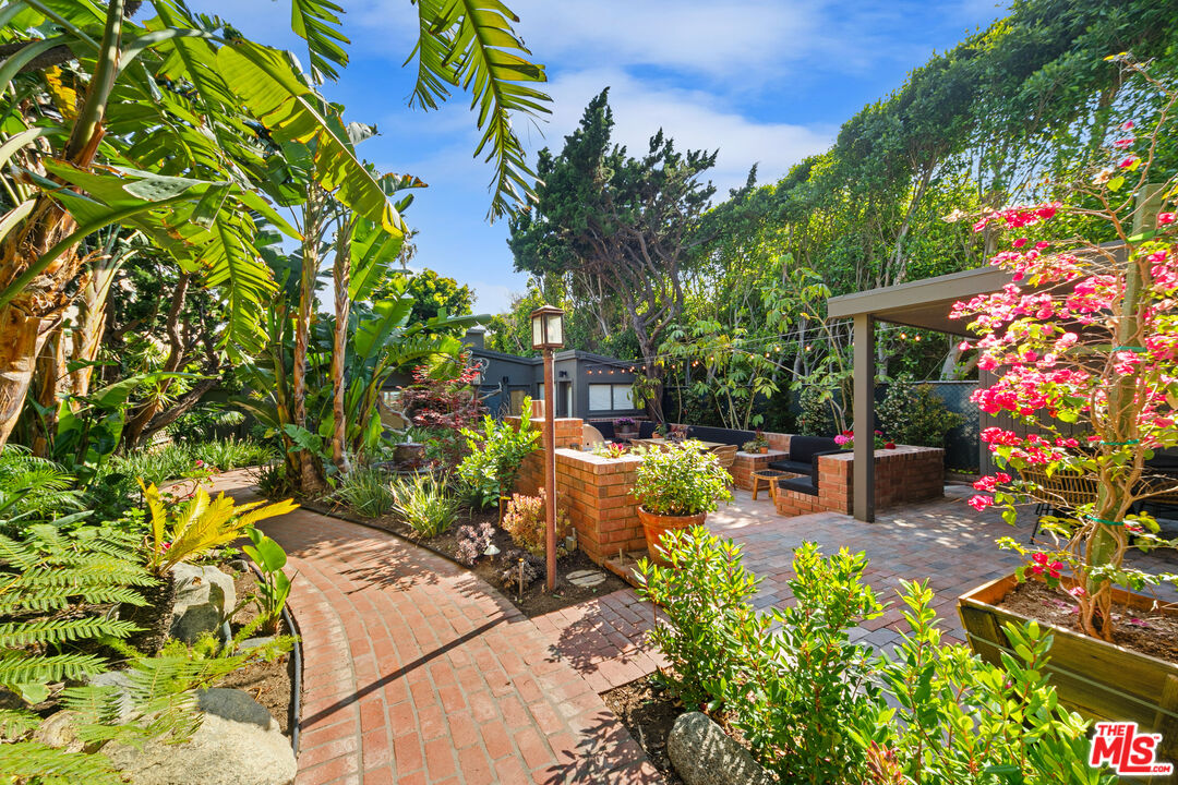 31008 Broad Beach Rd