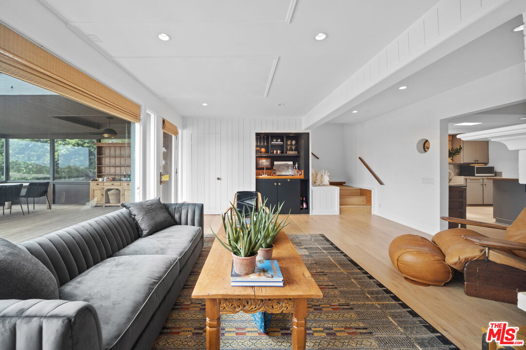 31008 Broad Beach Rd