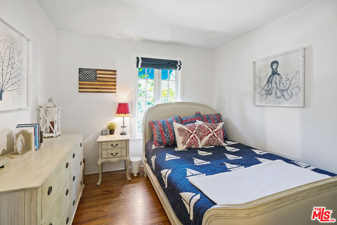 6712 Portshead Rd Unit: Cottage