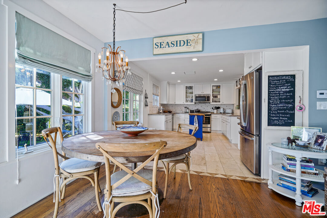 6712 Portshead Rd Unit: Cottage