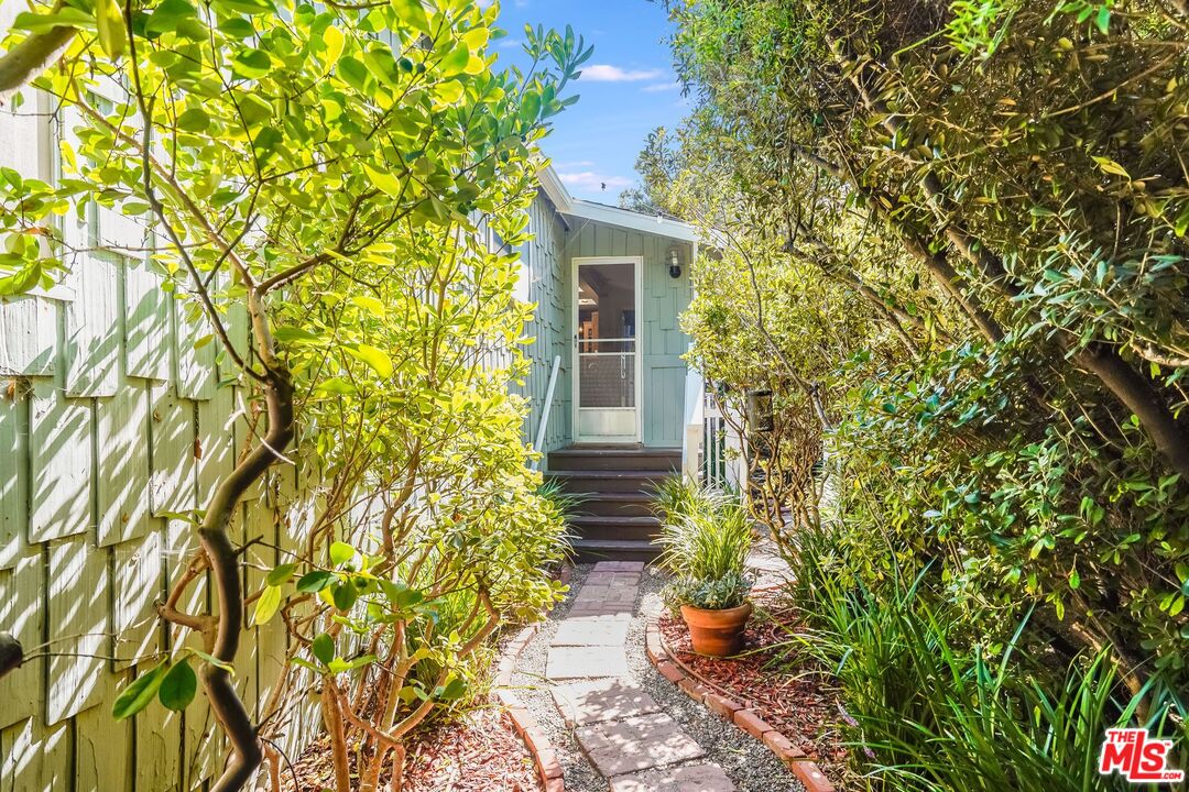 30800 Broad Beach Rd